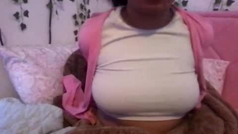 honeyyy89 online show from April 27, 2026, 7:01 pm