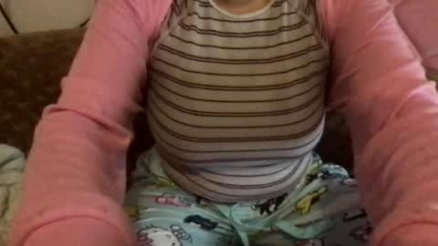 honeyyy89 online show from August 6, 2026, 12:56 am