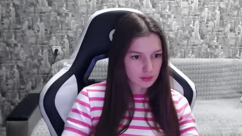 Nancy online show from December 3, 2024, 1:54 pm