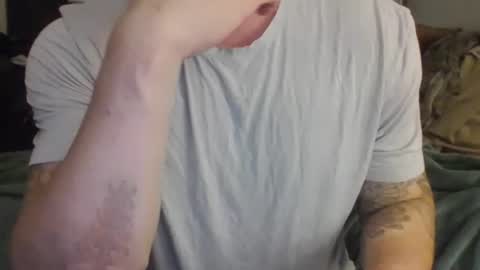 Snapshot of honorablyrespectedgent chatting on October 17, 2025, 4:04 am Andrew online show from October 17, 2025, 4:04 am