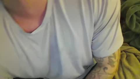 Snapshot of honorablyrespectedgent chatting on November 6, 2025, 10:43 pm Andrew online show from November 6, 2025, 10:43 pm