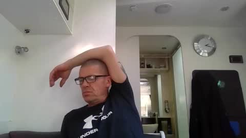 hooliganism33 online show from September 18, 2025, 4:36 am