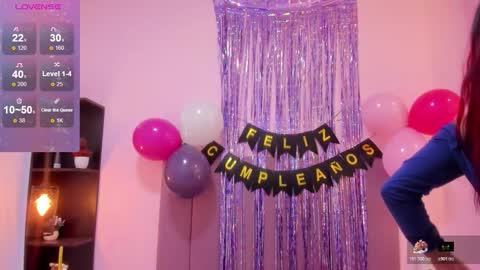 Snapshot of hoollyhendrix chatting on November 1, 2025, 8:44 pm holly online show from November 1, 2025, 8:44 pm