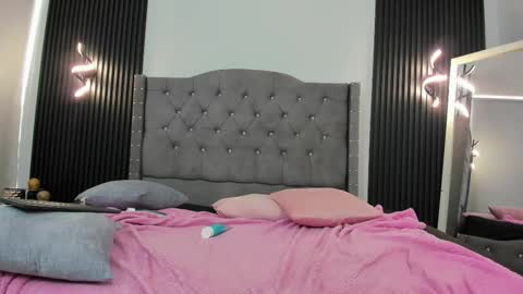 hoot_booys_ online show from October 27, 2025, 3:16 pm