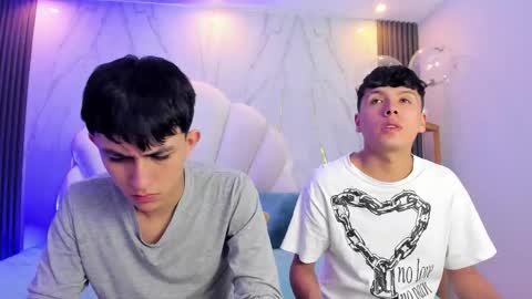 Snapshot of hoot_booys_ chatting on February 20, 2026, 7:25 pm hoot_booys_ online show from February 20, 2026, 7:25 pm