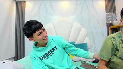 Snapshot of hoot_booys_ chatting on February 23, 2026, 9:34 pm hoot_booys_ online show from February 23, 2026, 9:34 pm