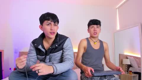 Snapshot of hoot_booys_ chatting on March 15, 2026, 1:17 pm hoot_booys_ online show from March 15, 2026, 1:17 pm