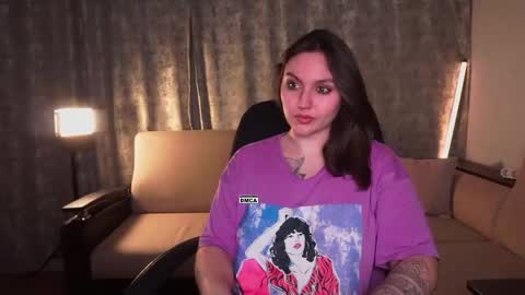 Karina online show from May 8, 2026, 3:06 pm