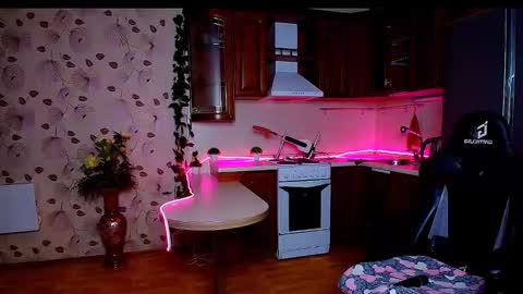 hope happyyy online show from October 18, 2025, 1:30 am