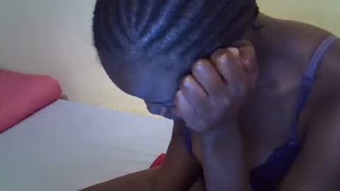 hope_terry online show from February 5, 2025, 6:48 pm