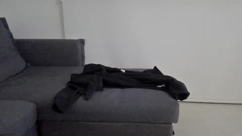 Oliver Saints online show from December 1, 2025, 9:42 pm