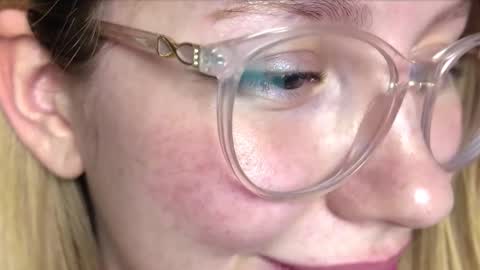 Audrey online show from December 18, 2025, 1:39 pm