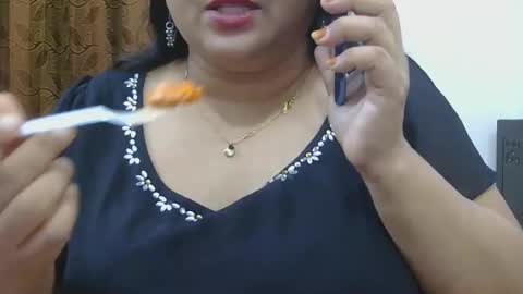 horneydesibabe online show from November 5, 2025, 6:52 pm