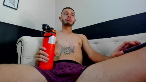 Angel online show from February 5, 2025, 1:47 am