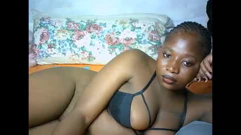 Snapshot of hornny4amani chatting on December 19, 2024, 9:28 pm AMANI online show from December 19, 2024, 9:28 pm