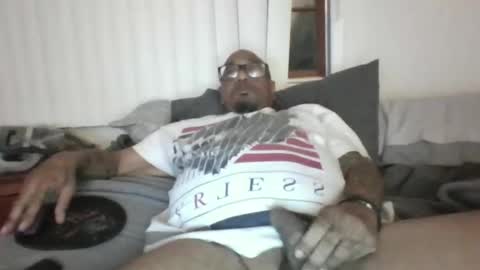 horny77capeverdain online show from November 28, 2025, 8:39 am