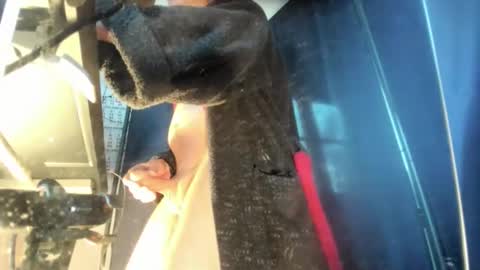 Jan online show from November 4, 2025, 6:34 am