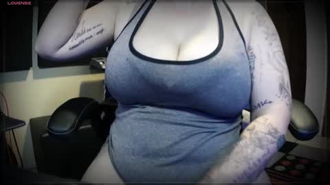 Snapshot of horny_amature_couple chatting on October 11, 2025, 7:34 pm Misty online show from October 11, 2025, 7:34 pm