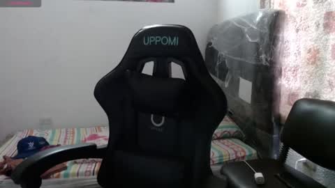 Snapshot of horny_and_daring chatting on March 8, 2026, 1:37 pm horny and daring online show from March 8, 2026, 1:37 pm