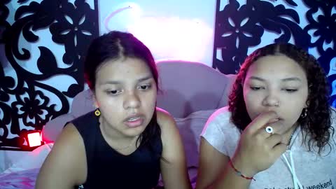 CATALINA Y LAURA  online show from September 13, 2025, 6:29 pm