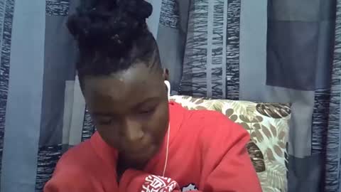 Snapshot of horny_baddie18 chatting on April 6, 2026, 6:36 am Leila online show from April 6, 2026, 6:36 am
