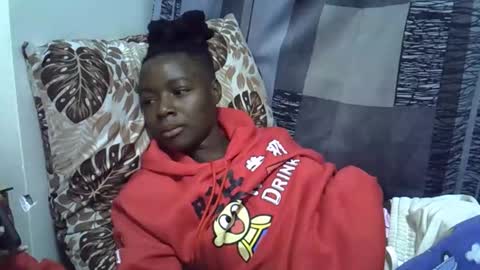 Snapshot of horny_baddie18 chatting on April 6, 2026, 6:42 pm Leila online show from April 6, 2026, 6:42 pm