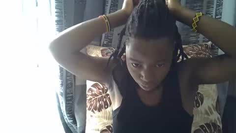Snapshot of horny_baddie18 chatting on April 17, 2026, 11:35 am Leila online show from April 17, 2026, 11:35 am