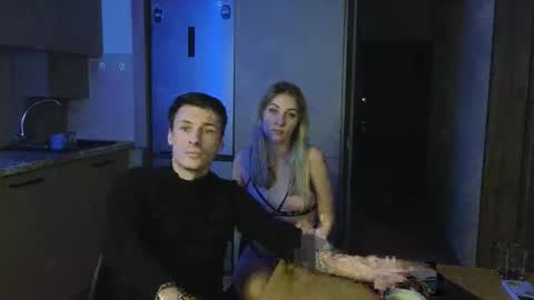 horny_couple1320 online show from February 6, 2026, 3:26 pm