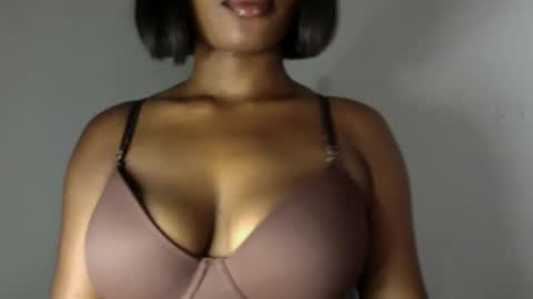 delilah online show from May 5, 2026, 8:17 pm