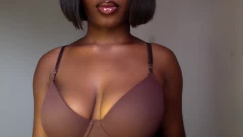 Snapshot of horny_goddess_delilah chatting on May 19, 2026, 11:38 am delilah online show from May 19, 2026, 11:38 am