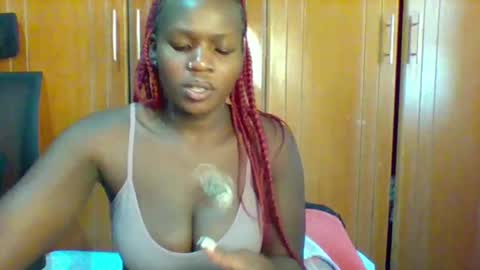 Snapshot of horny_hearts chatting on September 19, 2025, 8:05 am phanice online show from September 19, 2025, 8:05 am