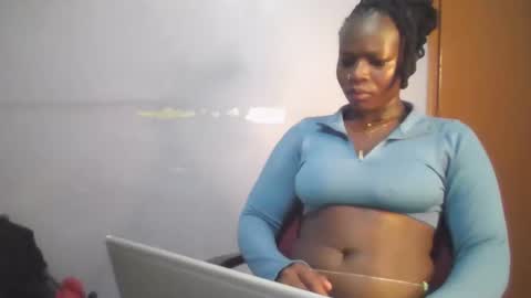 Snapshot of horny_hearts chatting on October 17, 2025, 4:48 am phanice online show from October 17, 2025, 4:48 am