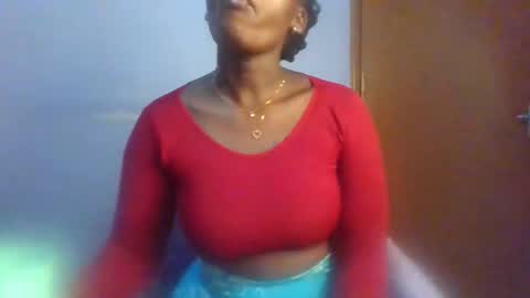 Snapshot of horny_hearts chatting on October 21, 2025, 5:30 am phanice online show from October 21, 2025, 5:30 am