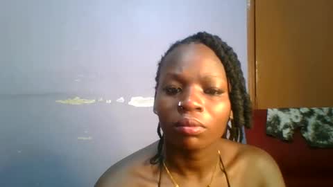 Snapshot of horny_hearts chatting on October 30, 2025, 6:41 pm phanice online show from October 30, 2025, 6:41 pm