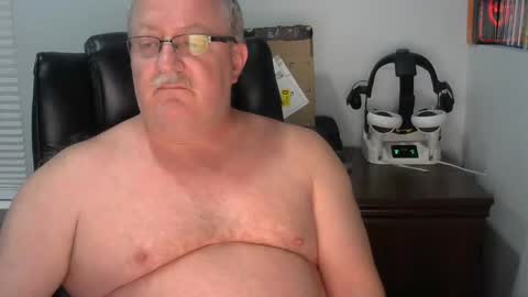 horny_hubby1967 online show from September 14, 2025, 2:22 am