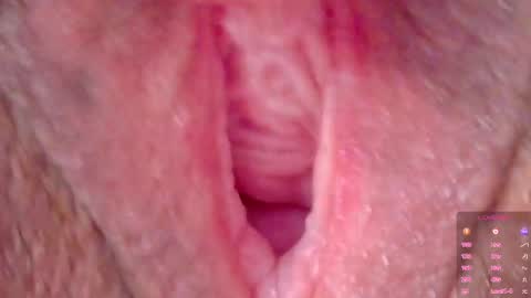 The girl with butterfly lips online show from September 28, 2025, 9:09 pm