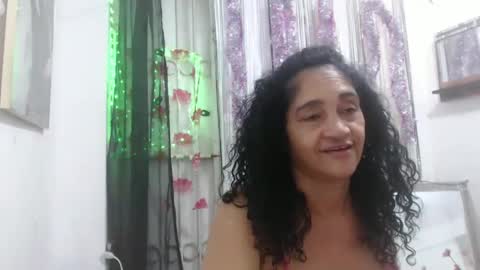 Snapshot of horny_mommy17 chatting on January 24, 2025, 7:18 pm armina online show from January 24, 2025, 7:18 pm