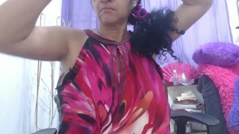 Snapshot of horny_mommy17 chatting on October 6, 2025, 12:35 pm armina online show from October 6, 2025, 12:35 pm