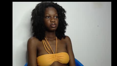 Snapshot of horny_pettie chatting on September 21, 2025, 5:42 am Anabel online show from September 21, 2025, 5:42 am