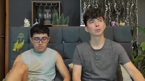 Alex and Camilo online show from February 17, 2025, 12:54 am