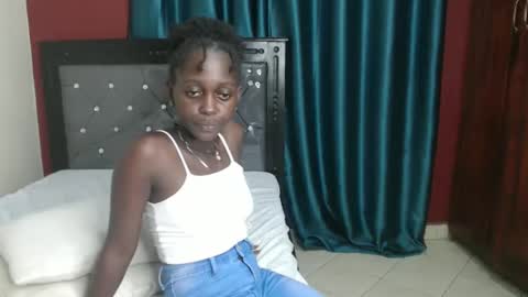 Snapshot of hornybella4 chatting on December 15, 2024, 10:58 pm Bella online show from December 15, 2024, 10:58 pm