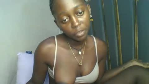 Bella online show from November 29, 2025, 9:18 pm