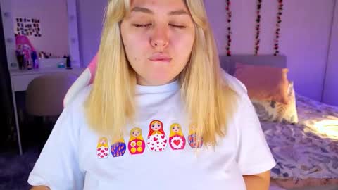 HornyCakee online show from November 19, 2025, 10:04 am