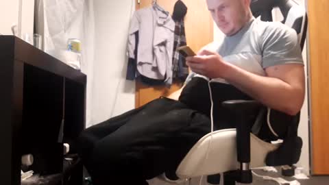 hornycock_1993 online show from January 19, 2025, 12:49 am