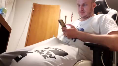 hornycock_1993 online show from February 5, 2025, 5:52 am