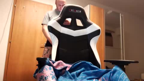 hornycock_1993 online show from February 10, 2025, 1:46 am