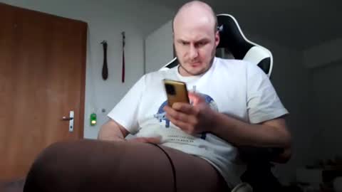 hornycock_1993 online show from February 13, 2025, 3:46 pm