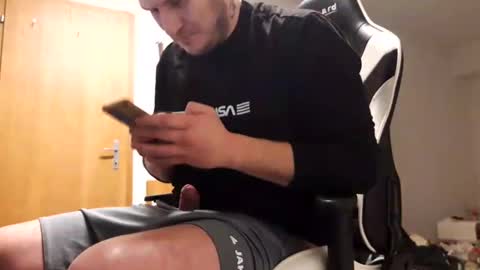 hornycock_1993 online show from February 14, 2025, 12:51 am