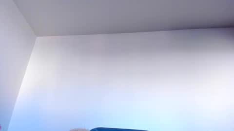 Emma online show from September 22, 2025, 5:42 am