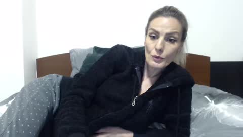 AshlineKatte online show from December 18, 2024, 11:51 pm
